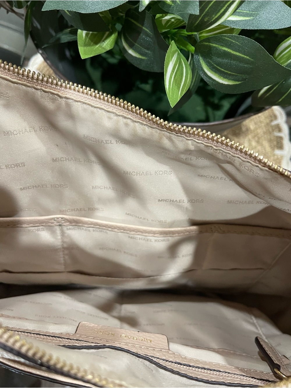 MICHAEL Michael Kors Pebbled Leather Hobo in Rose Beige, Gold Tone Hardware - Picture 9 of 14